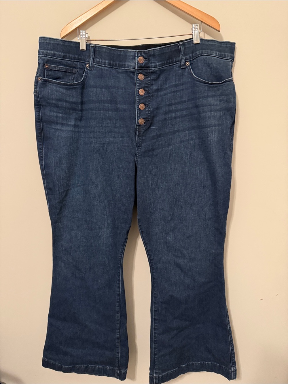Torrid Bombshell Flare Jeans Size 26
